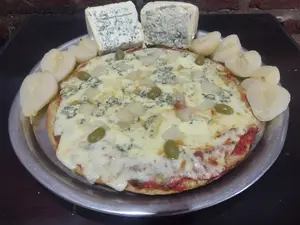 Peras Al Roquefort