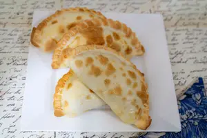 3 Empanadas a eleccion