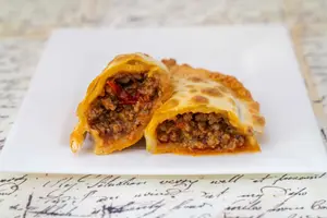 Empanada Bondiola Y Barbacoa