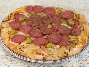 Fugazzeta Calabresa