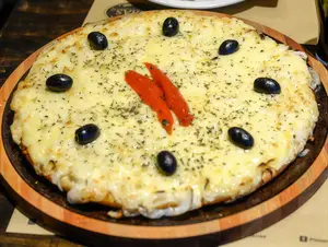 Pizza al provolone
