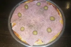 Pizza con jamón