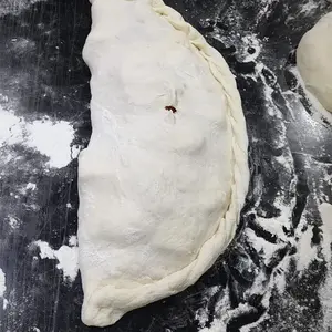 Calzon de provolone