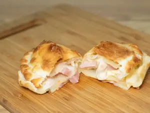 Empanada Jamón Y Queso