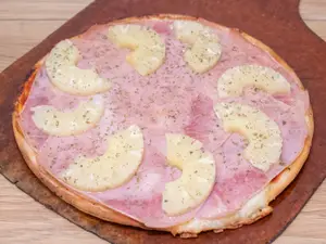 Pizza Jamón Y Ananá