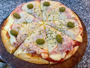 Jamón Y Provolone Grande