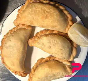 Empanada cebolla y queso