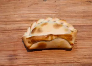 Empanada roquefort con jamón