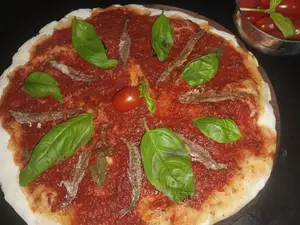 Pizza De Anchoas