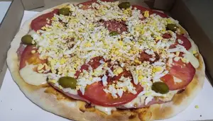 Pizza napolitana jamon huevo