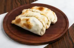 Empanada de jamón y queso