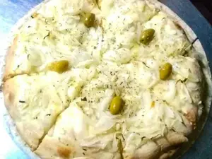 Fugazzeta Rellena Con Jamon