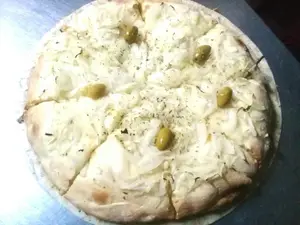 Fugazzeta Rellena Con Panceta