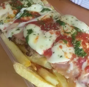 Suprema napolitana con papas f