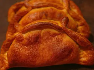Empanada caprese