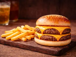 Burger doble cheddar con frit