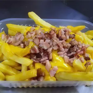 Fritas con cheddar, bacon