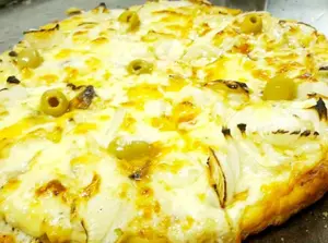 Grande fugazza con muzzarella