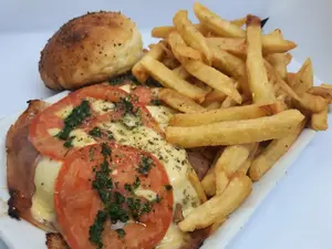 Matambre A La Pizza Con Fritas