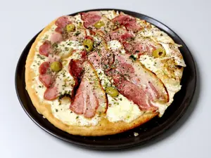 Pizza grande con panceta