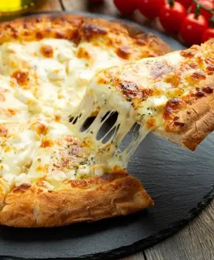 Pizza grande cuatro formaggi
