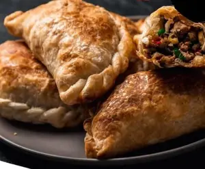 Empanada de carne cuchillo