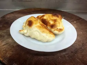 Empanada de calabresa