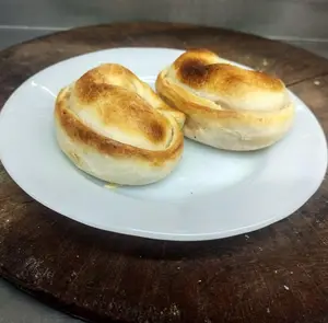 Empanada de jamón y queso