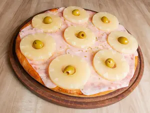 Pizza Jamón Y Ananá