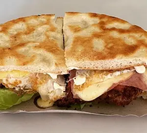 Sándwich de milanesa de pollo