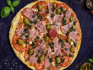 Pizza napolitana con jamón