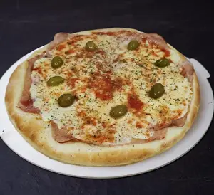Pizza con jamón