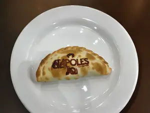 Empanada jamón y queso