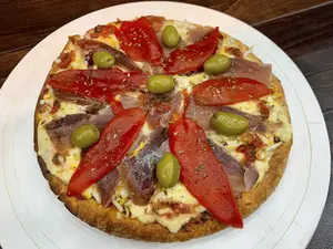 Jamón crudo, morrón y huevo chica