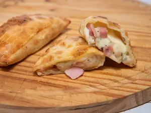 Empanada de jamón y roquefort