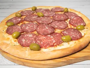 Pizza Calabresa Sin Tomates