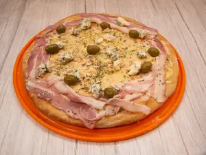 Pizza con panceta y roquefort