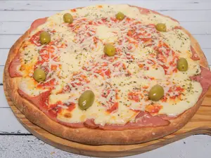 Pizza con provolone