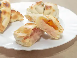 Empanada de jamón y queso