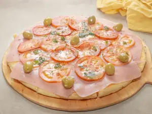 Pizza Napolitana Con Jamón