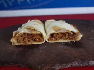 Empanada de carne picante
