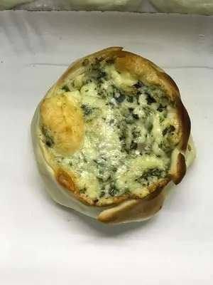 Empanada de jamón y roquefort