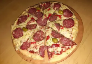 Pizza Calabresa