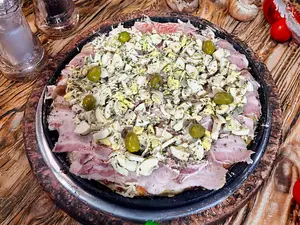 Grande panceta y huevo