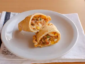 Empanada de carne frita