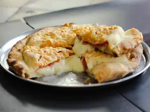 Pizza calzón napolitano