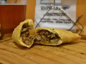 Empanada de carne frita
