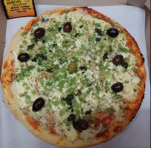 Pizza Con Jamón Y Queso Azul