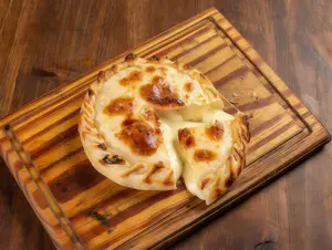Tarta de jamónmuzzarella ananá