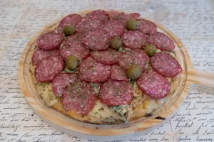 Pizza calabreza chica